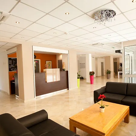 Milton Otel Neuilly-Plaisance