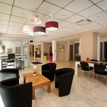 Otel Milton Neuilly-Plaisance