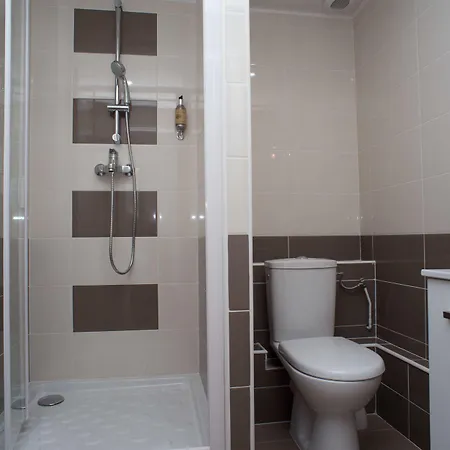 Milton Hotel 3*